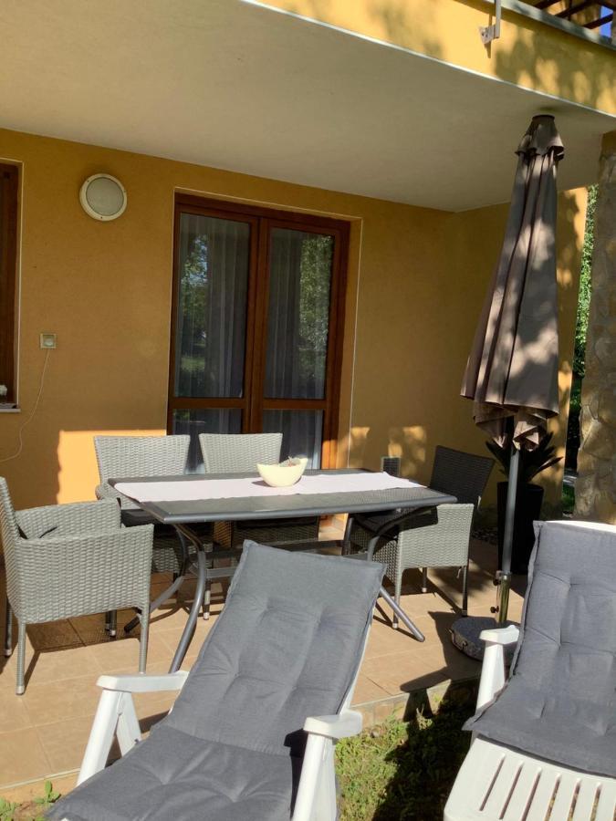 Apartman Golf Lux Buk Ngoại thất bức ảnh