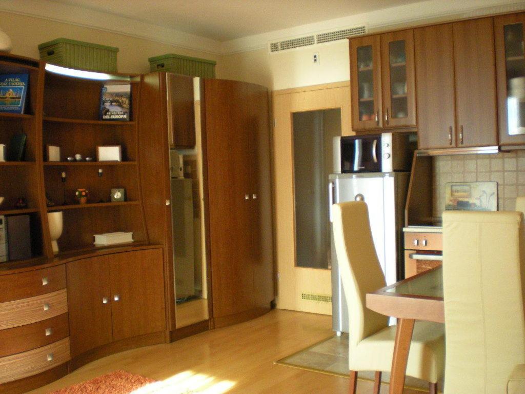 Apartman Golf Lux Buk Phòng bức ảnh