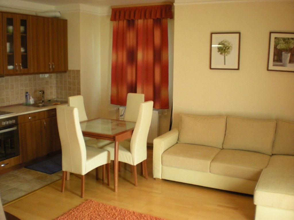 Apartman Golf Lux Buk Phòng bức ảnh