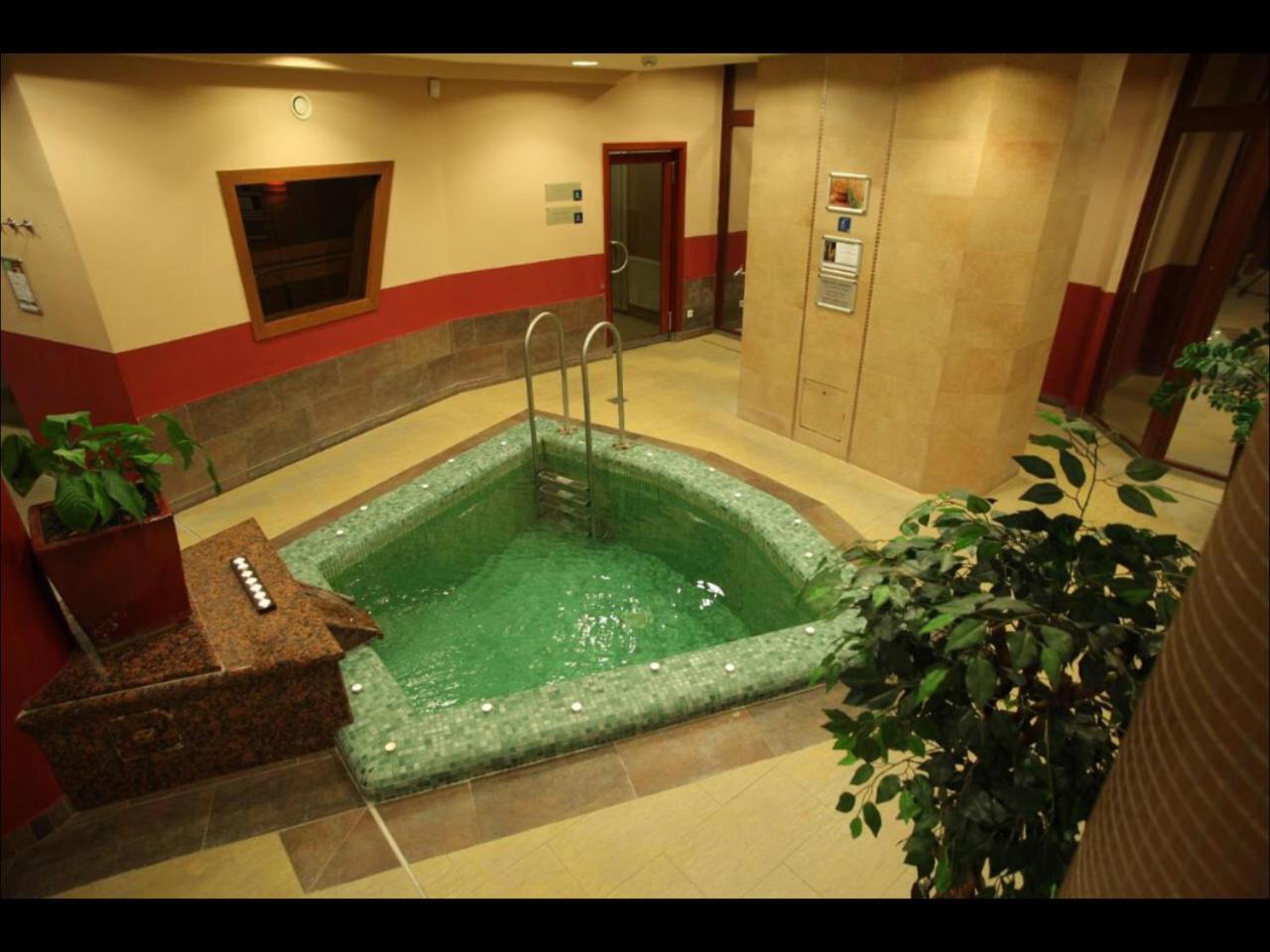 Apartman Golf Lux Buk Ngoại thất bức ảnh